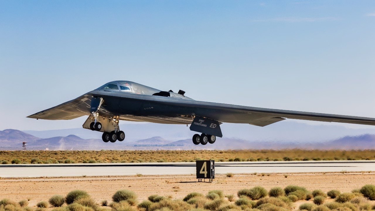 Why the Air Force's B-2 Bomber Costs $2,000,000,000 | The National Interest